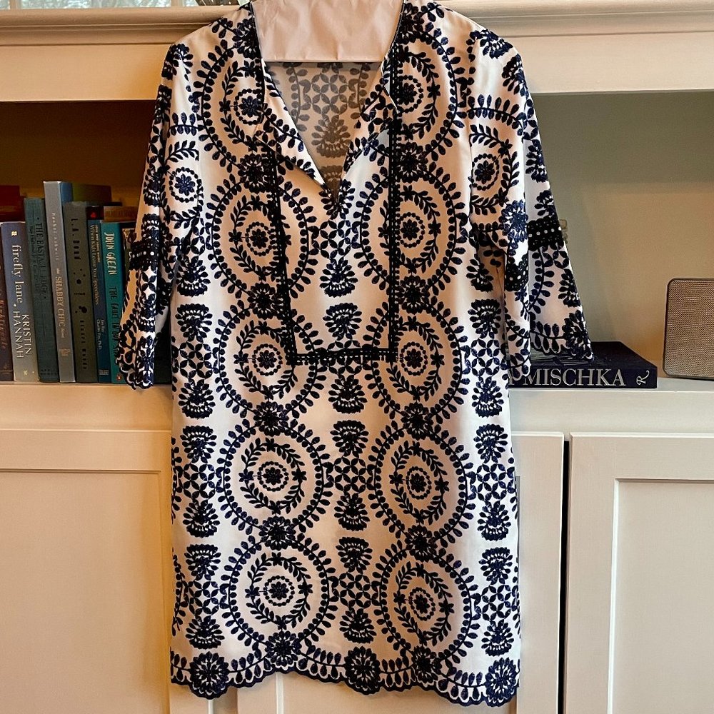 MissLook Women's 3/4 Sleeve V Neck Floral Printed -blue and white - Worn 1 x